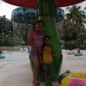 Meet your Posher, Pretty noboa